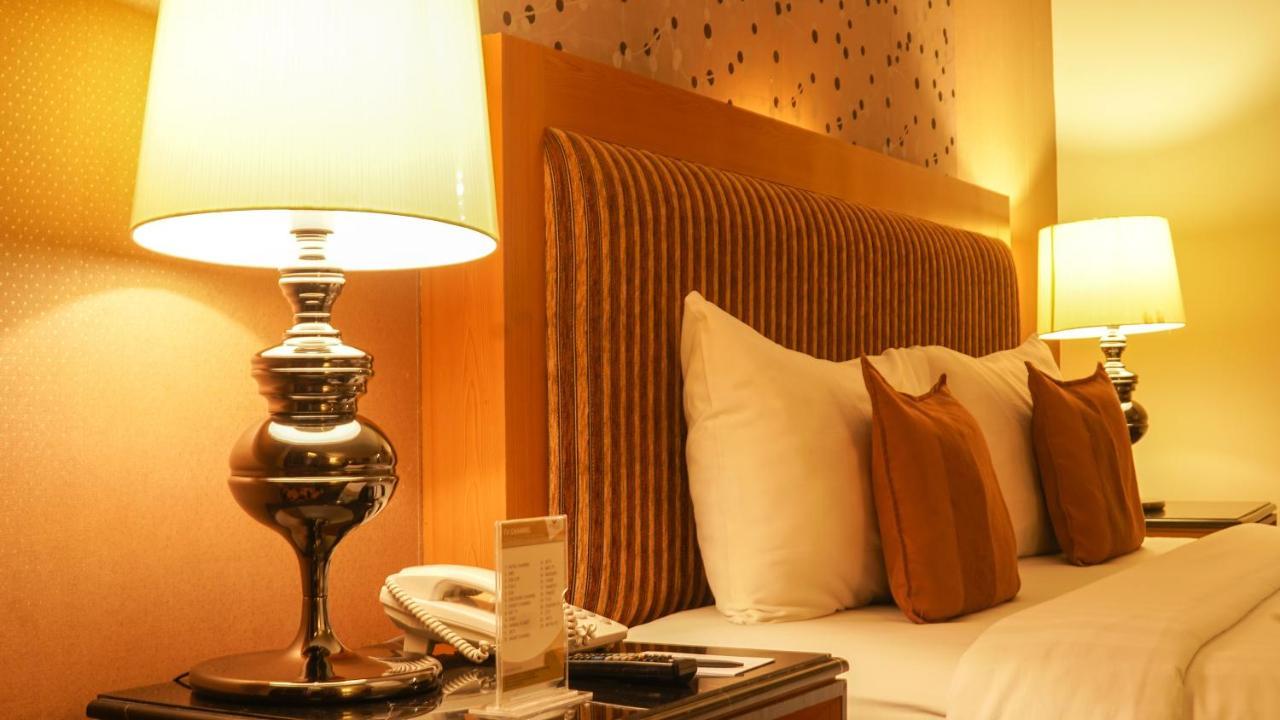 Grand Rocky Hotel Букитинги Екстериор снимка